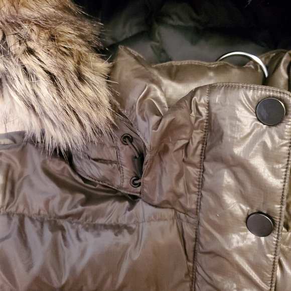 Marmot Women's Duck Down Short Bomber Puffer Jacket Coat, Olive Green, XS - Picture 6 of 16